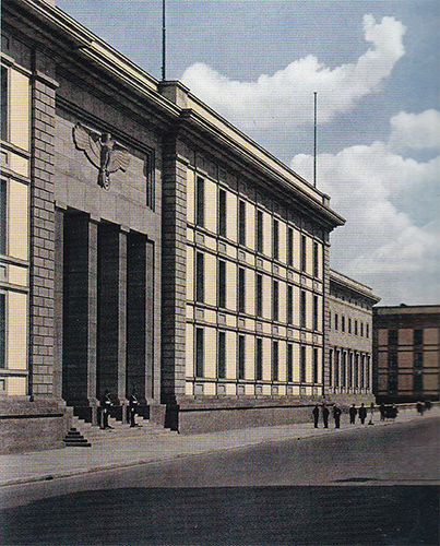 Здание рейхсканцелярии в Берлине. Альбрехт Шпеер